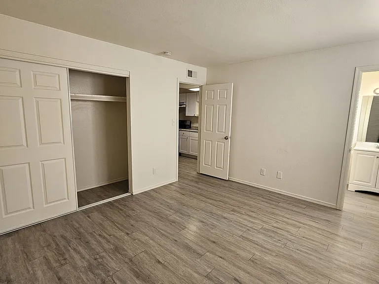 811 E Siesta Dr #3 — Photo 10