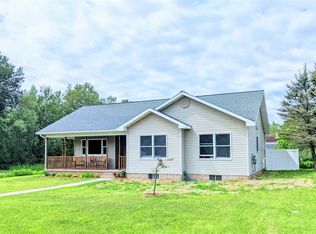 1100 Suncliff Dr, Ishpeming, MI 49849