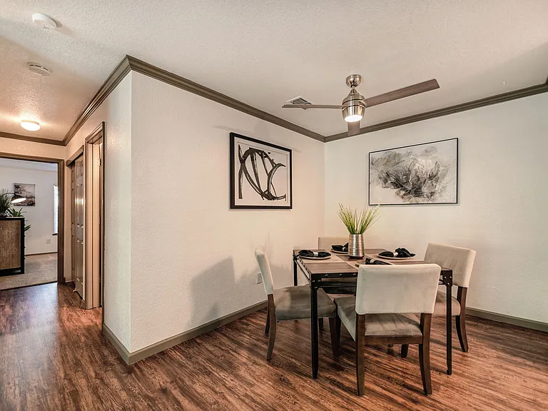 Belmont 2x2 Dining Room
