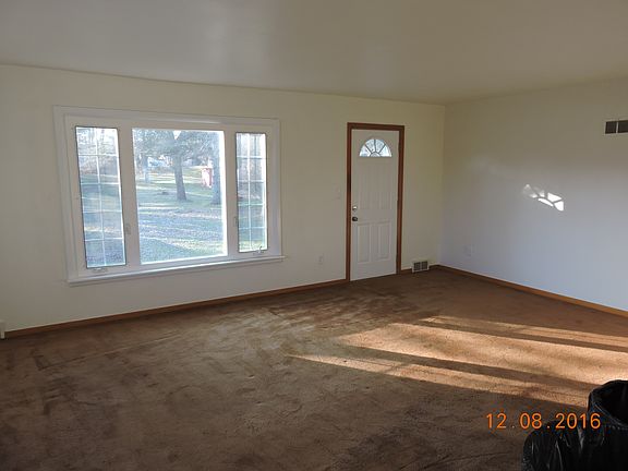 4th image of 2111 E Howard Ave