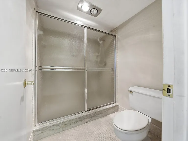 6010 S Falls Circle Dr #323 — Photo 15