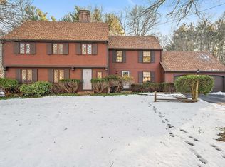 7 Queen Anne Ln, Hingham, MA 02043