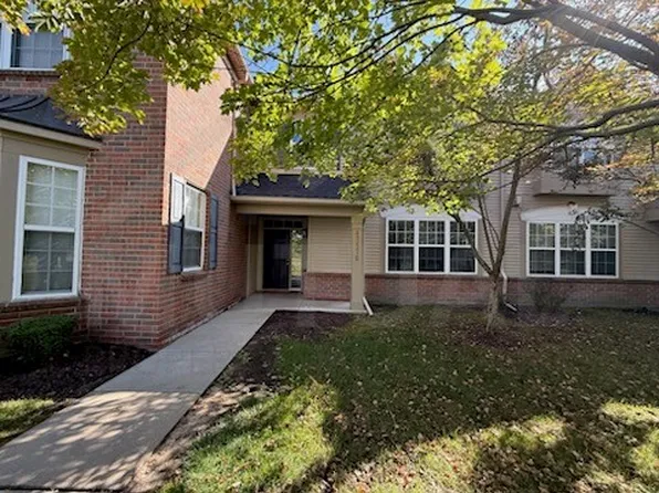 47576 Pembroke Dr, Canton, MI 48188