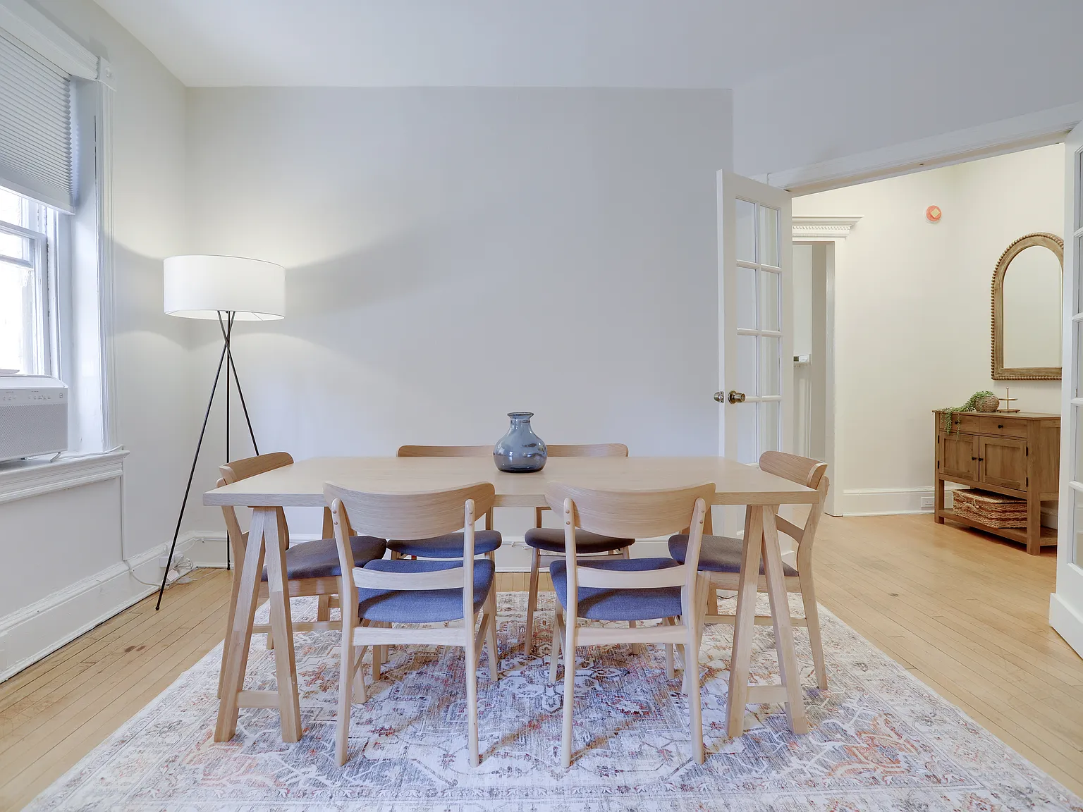 2 bed, 1350 sqft, $5,000 — Photo 2