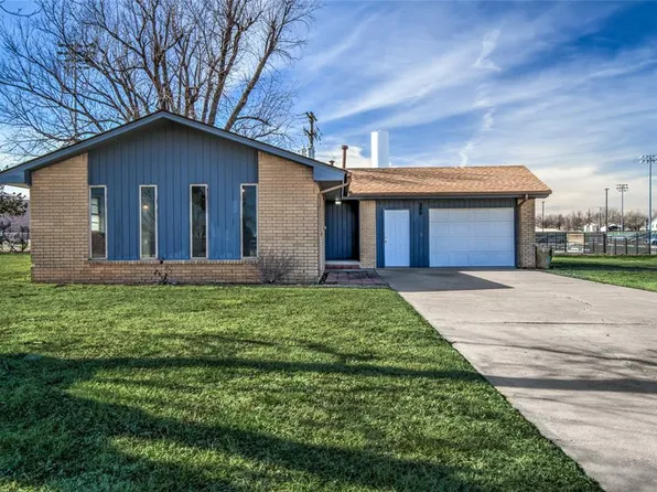 200 Gath Cir, Tuttle, OK 73089