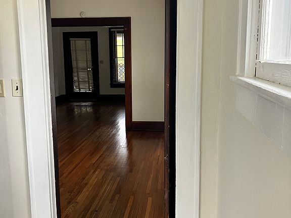 4th image of 3209 Dodson Ave