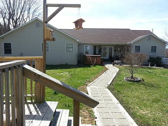 3rd image of 247 Highland Hills Dr
