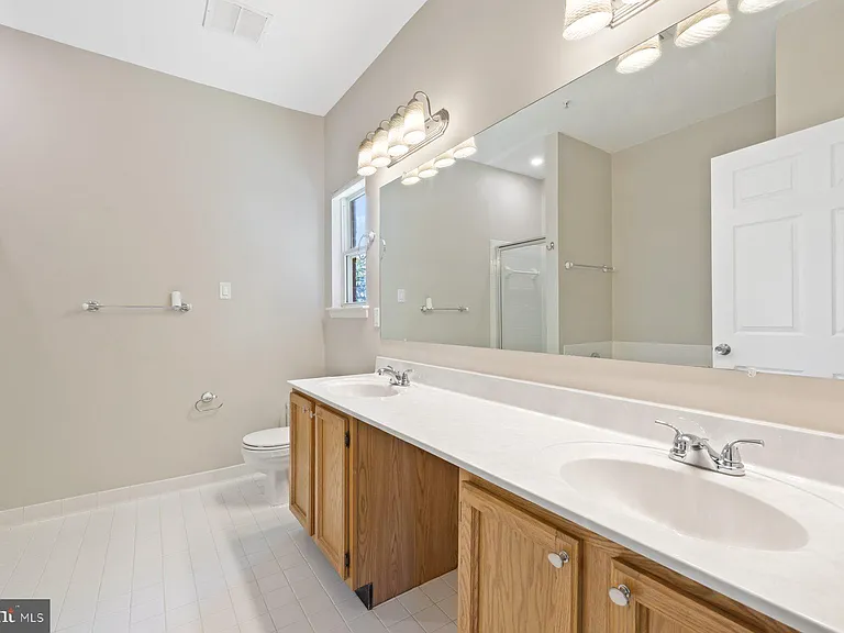 6551 Grange Ln #202 — Photo 24