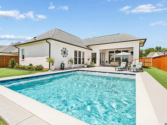3rd image of 38177 Sweet Briar Dr