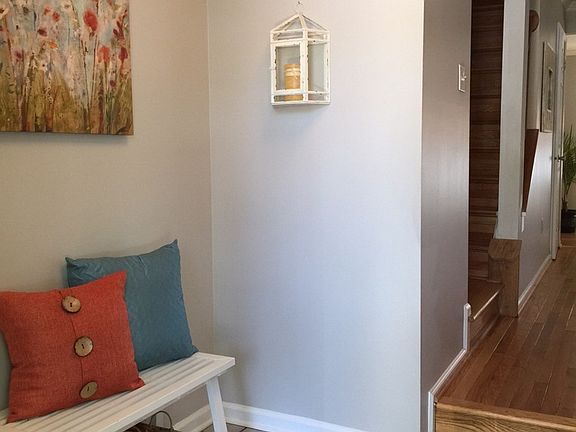 Spacious Foyer