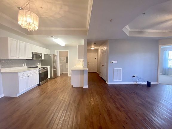 5th image of 4924 Bluffton Pkwy #301