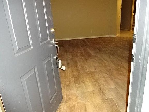 4th image of 922 Valetta Flat Ave #0
