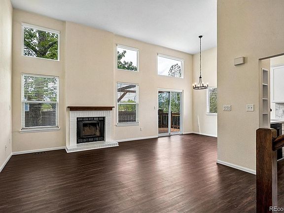 3rd image of 525 Lindenwood Court