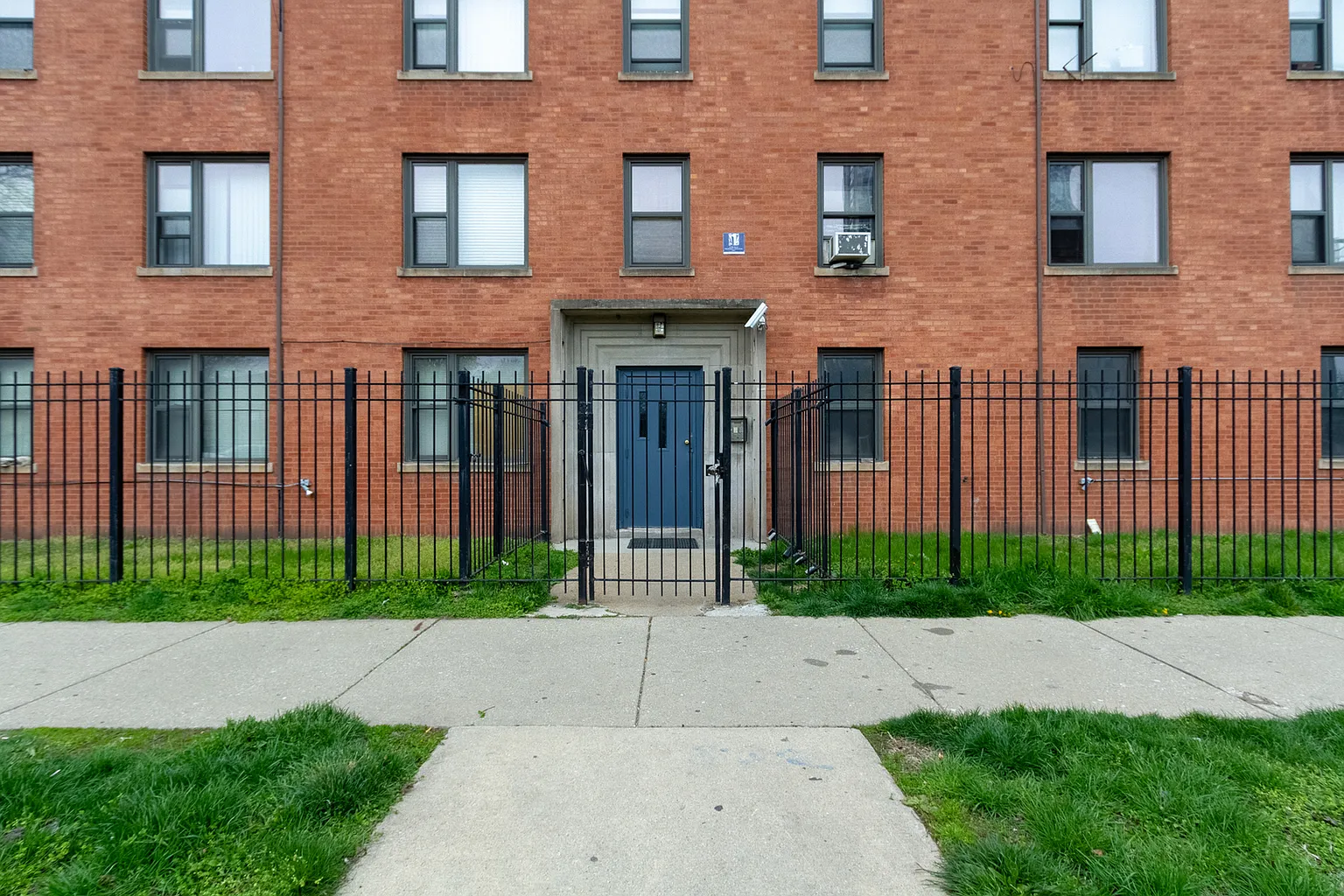 7363 S South Shore Dr APT 104 photo 1
