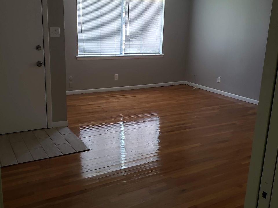 2nd image of 2752 Baldwin Brook Dr