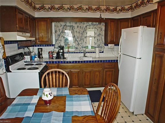 3rd image of 214 Church Ave