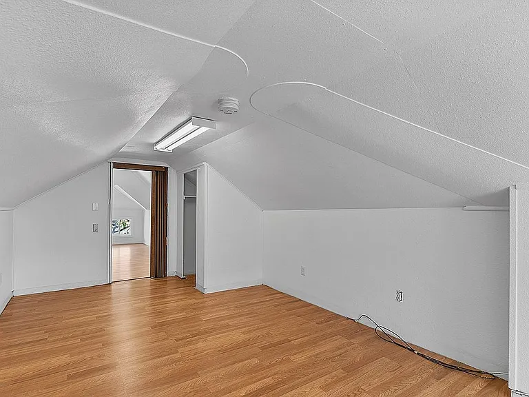506 Louviers Ave — Photo 20