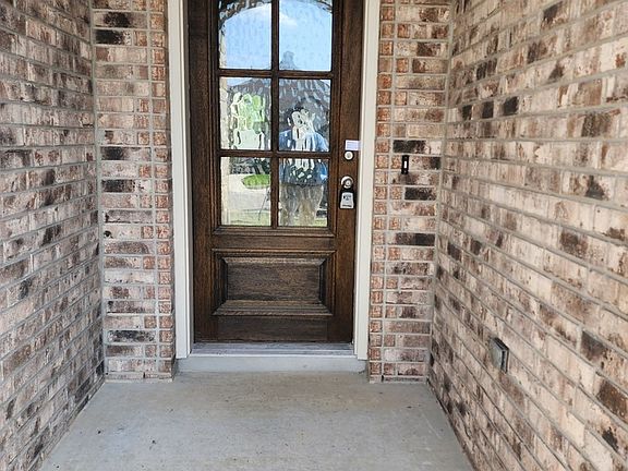 2nd image of 2232 Meadow Way St