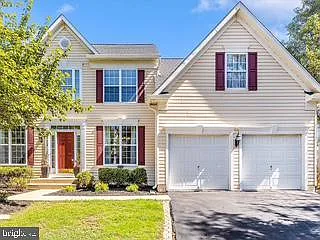 4 bed, 3.5 bath, 3858 sqft, $4,198 — Photo 2