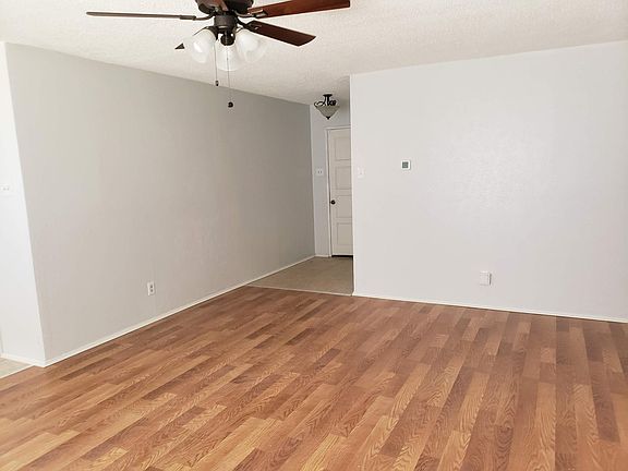 2nd image of 3348 Glenwood Ln