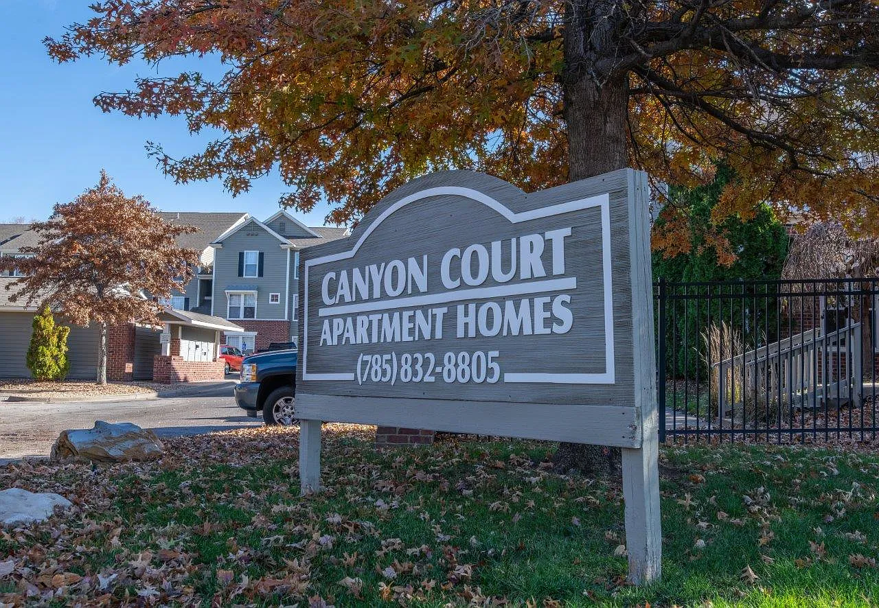 Canyon Court Apartments — Photo 1