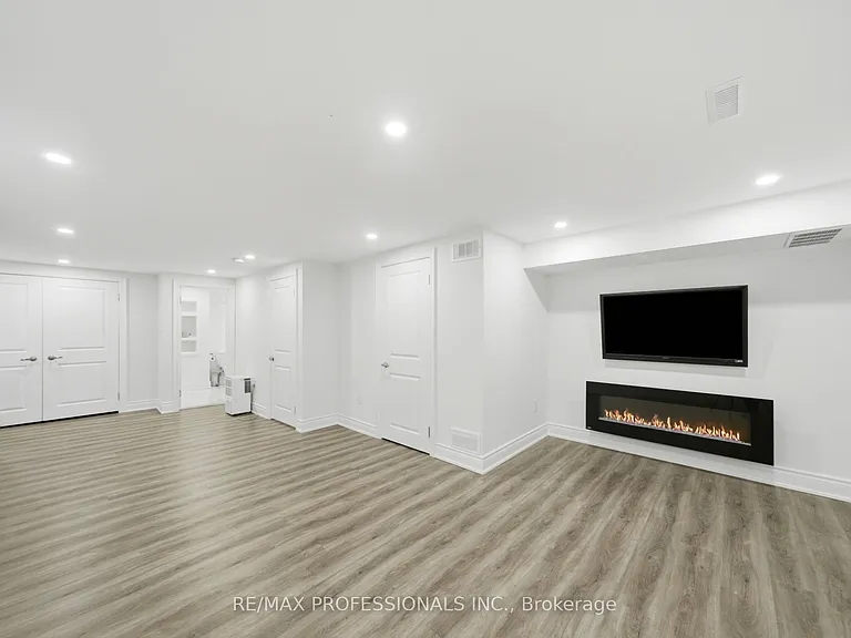 141 Ripley Ct #6 — Photo 14