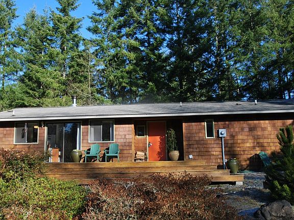 2nd image of 11190 Forest Ln NE