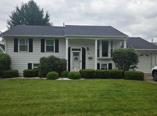 705 S 4th Ave, Paden City, WV 26159