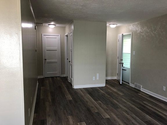 4th image of 146 Valentine Dr
