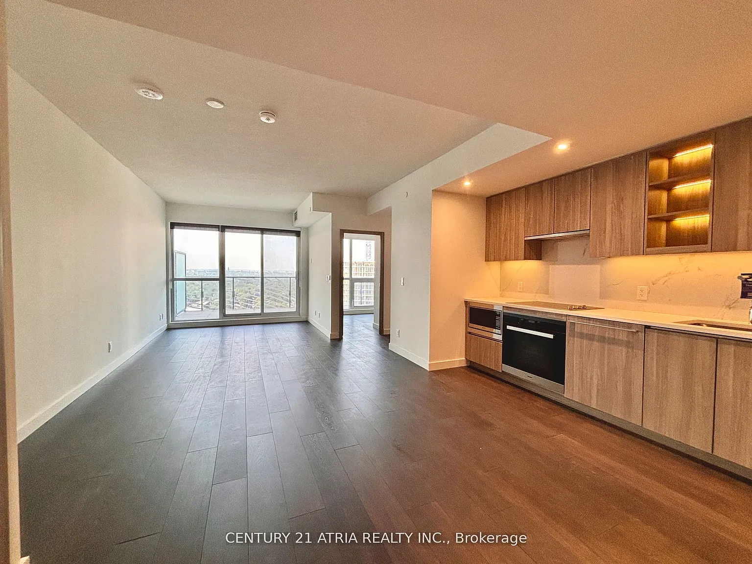 3 bed, $4,000 — Photo 3
