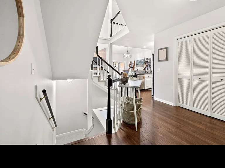 125 Villa View Ct — Photo 32
