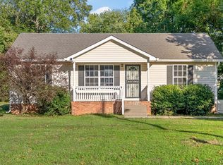 411 Buckeye Ln, Clarksville, TN