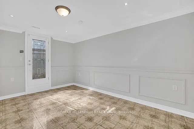 99 Willis Rd #LOWER — Photo 8