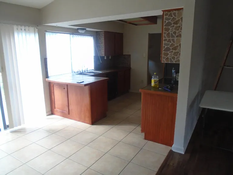 2207 McDowell Dr — Photo 3