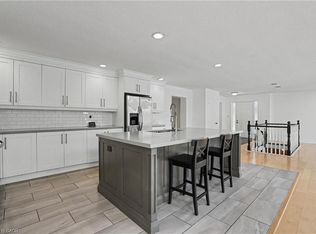 100 Hardale Cres, Hamilton, ON L8T1Y3