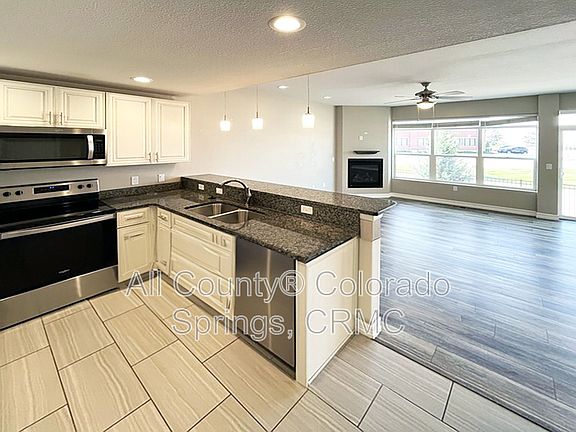 3rd image of 763 Brambleberry Hts