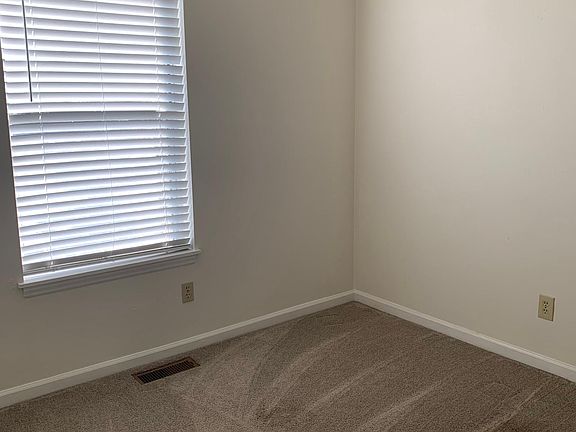 3rd image of 300 Pheasant Run Ct #300