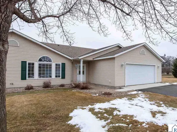 2057 Black Squirrel Trl, North Mankato, MN 56003