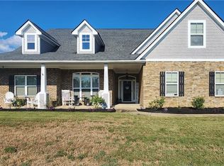 21 Bradley Dr, Fort Mitchell, AL 36856