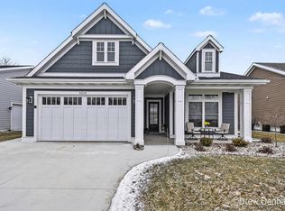 4219 Village Green Dr, Freeland, MI
