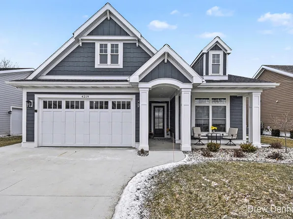 4219 Village Green Dr, Freeland, MI 48623