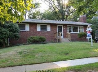 921 Ware St SW, Vienna, VA 22180