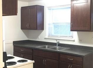 Oak Bluff Place - 1318, Waukegan, IL 60085