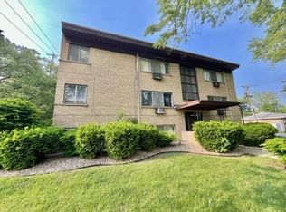 18381 Torrence Ave APT 5, Lansing, IL 60438
