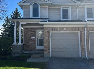66 Rodgers Rd #27, Guelph, ON N1G4Y5