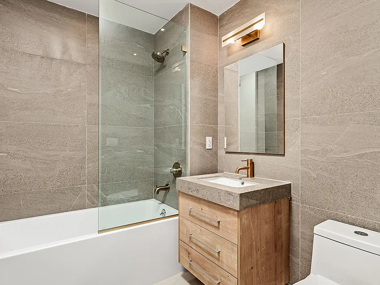 526 Baltic St #3L — Photo 5