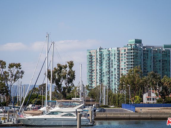 3rd image of 13700 Marina Pointe Dr Unit 804