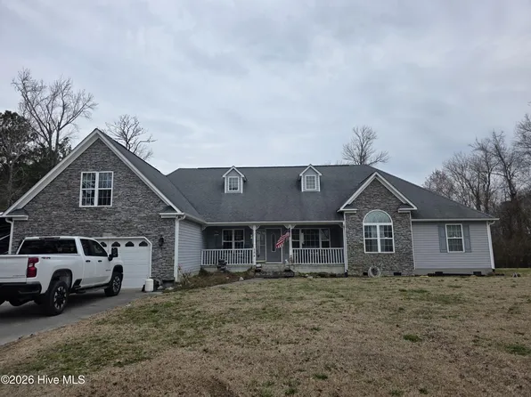 134 Bur Oaks Boulevard, Newport, NC 28570