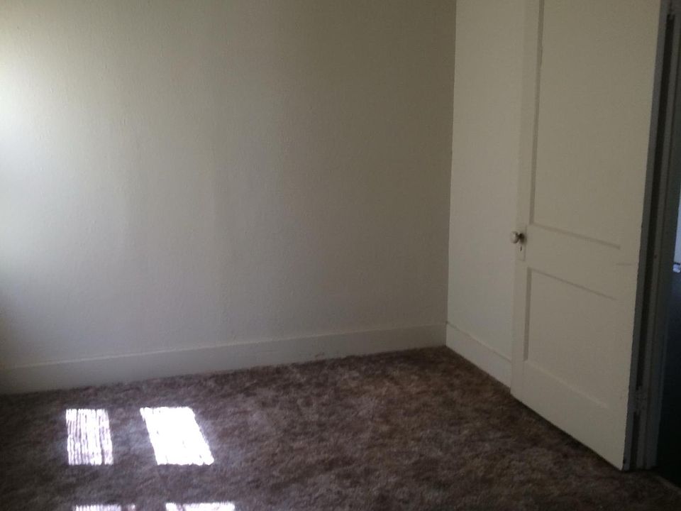 1st image of 1707 6th Ave