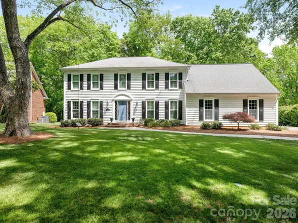 5017 Lindstrom Dr, Charlotte, NC 28226